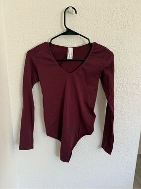 Vici Long Sleeve V-Neck Bodysuit - Wine